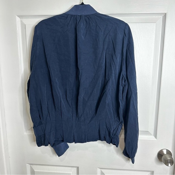 Kut from the Kloth Alina Pleated Bomber Jacket with pockets Large NWT - Picture 5 of 11